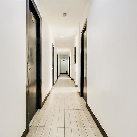 מנילה Oyo 895 Golden Majestic Pension Inn מראה חיצוני תמונה